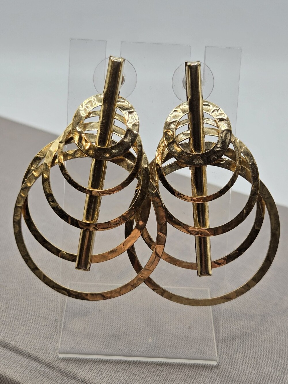 Gold-Tone Interlocking Concentric Circles Earrings Studs Hammered Palu Texture